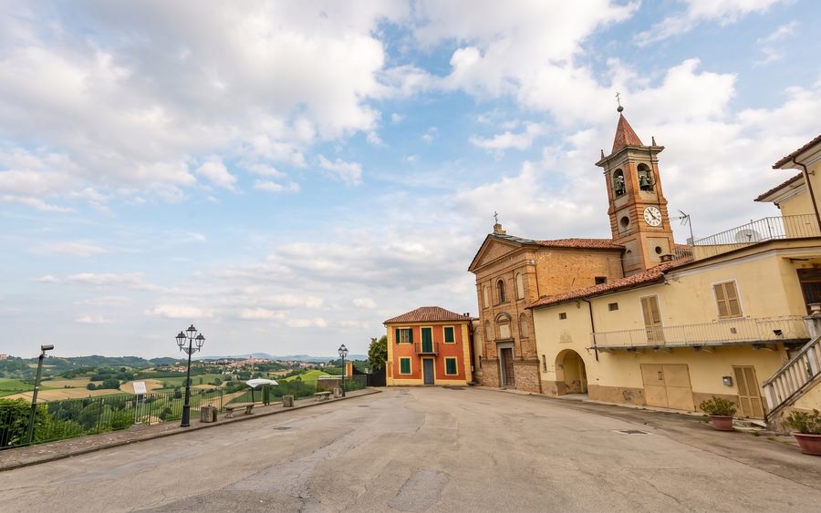 Cossombrato, in the Monferrato hills near Bric del Vento