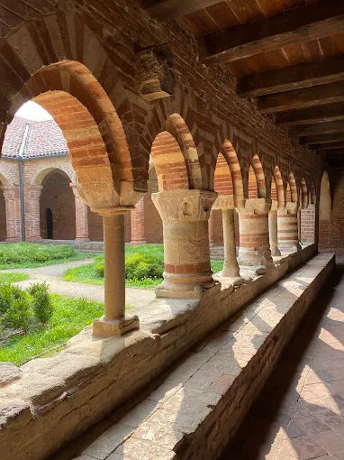 Abbazia Santa Maria di Vezzolano