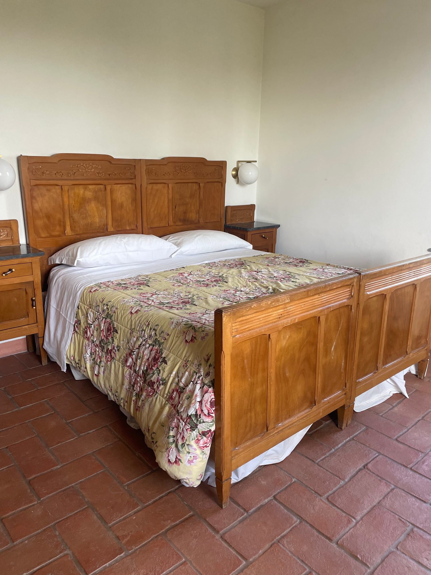 Olive Tree room